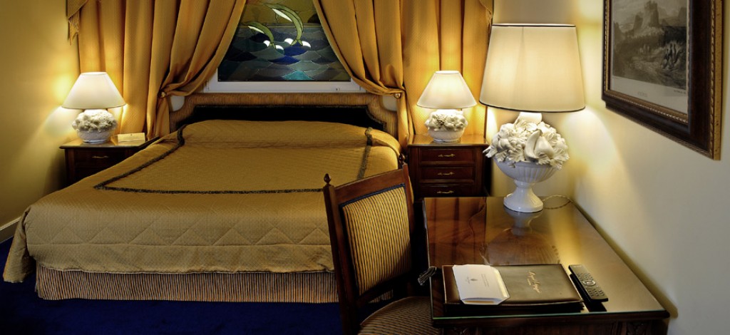 CHAMBRES INTERIEURES