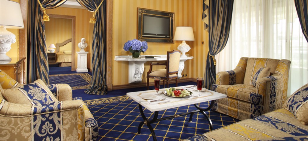 SUITES